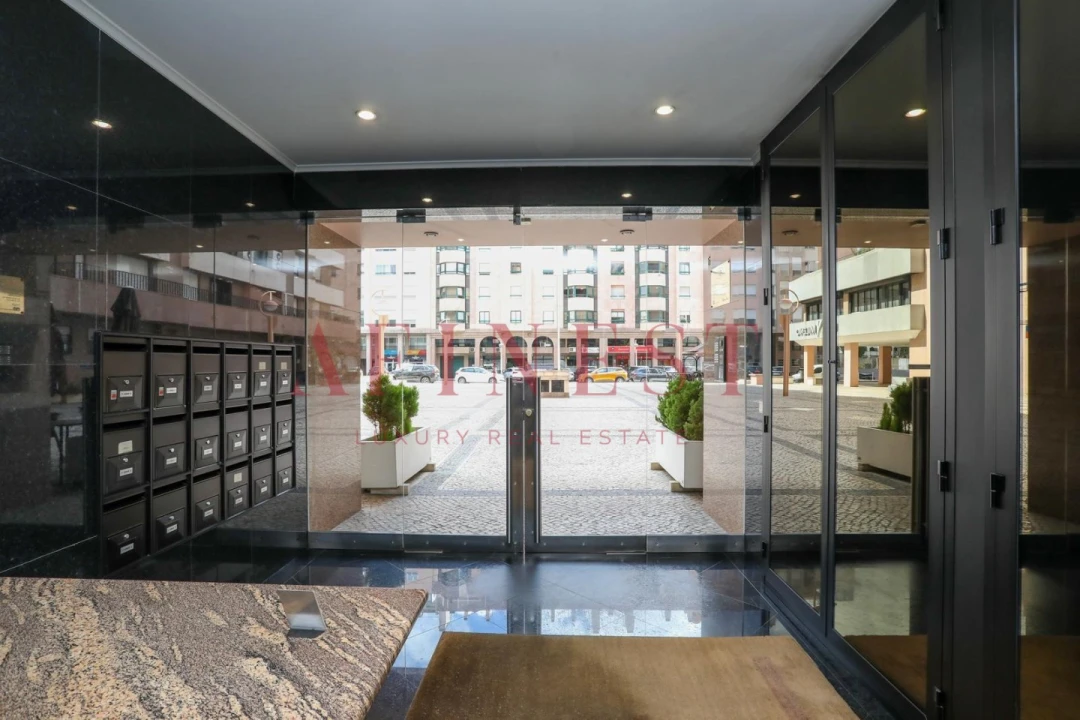 Apartamento T4 para Arrendamento em São Domingos de Benfica Foto 41