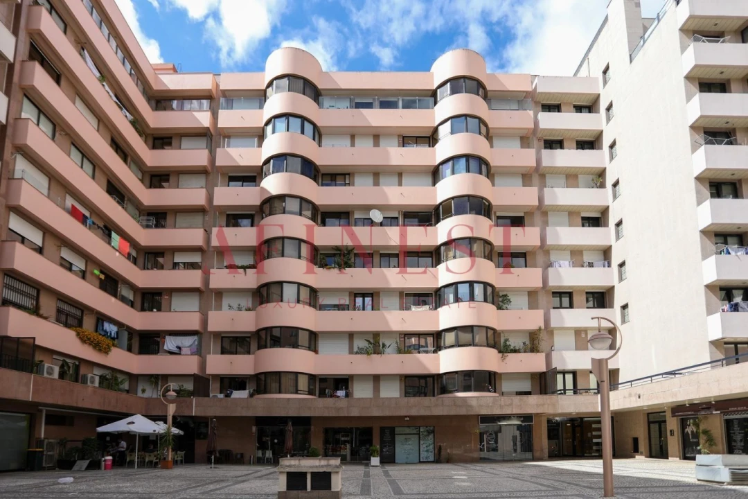 Apartamento T4 para Arrendamento em São Domingos de Benfica Foto 42