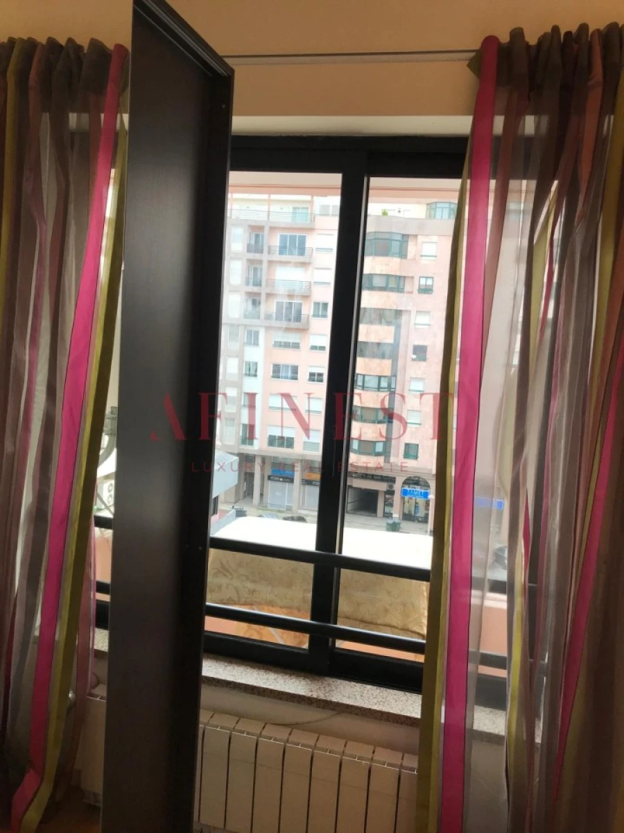 Apartamento T4 para Arrendamento em São Domingos de Benfica Foto 31