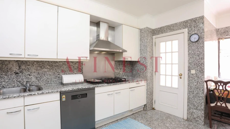 Apartamento T4 para Arrendamento em São Domingos de Benfica