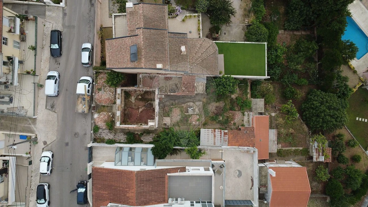 Moradia T3 para Venda em Santo Antonio dos Olivais Foto 7