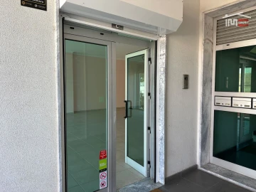 Loja para Arrendamento em Alhos Vedros