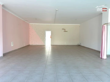 Loja para Arrendamento em Alhos Vedros