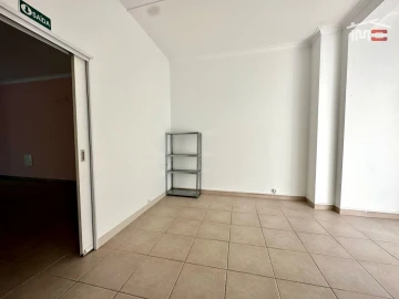 Loja para Arrendamento em Alhos Vedros