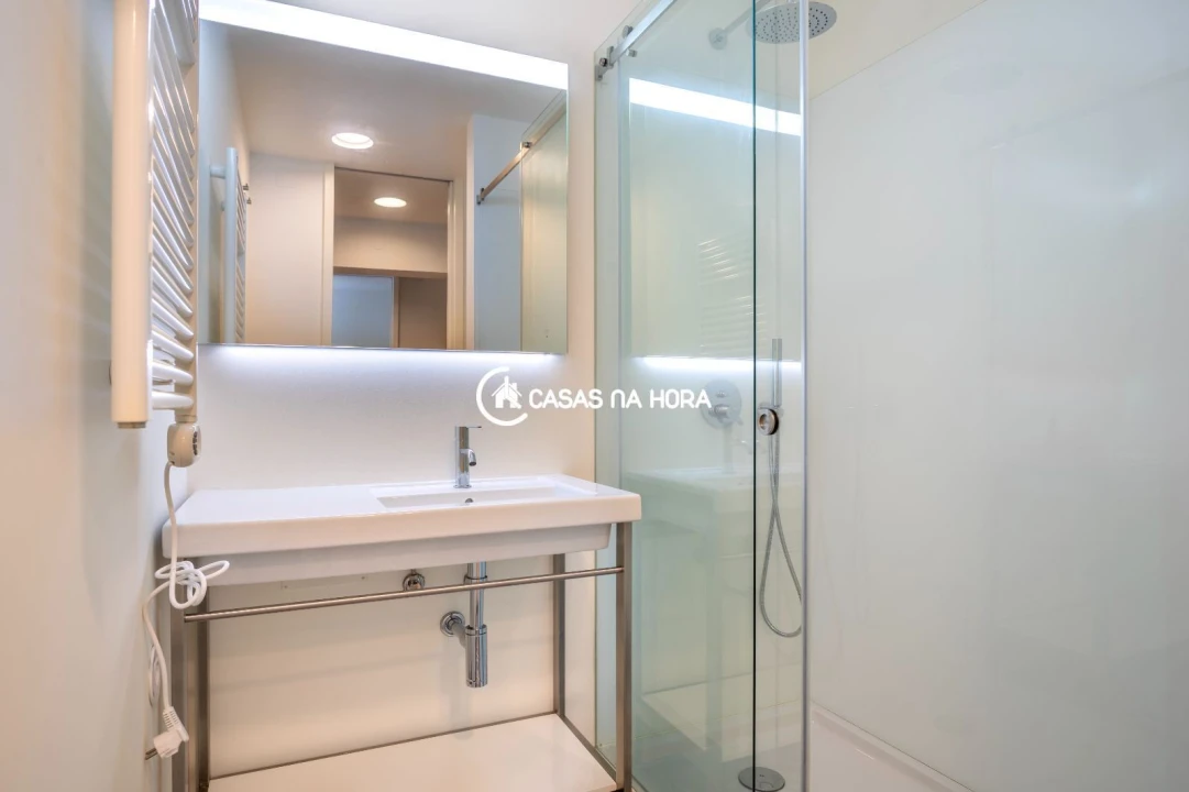 Apartamento T2 para Arrendamento em Cedofeita, Santo Ildefonso, Sé, Miragaia, São Nicolau e Vitória Foto 16