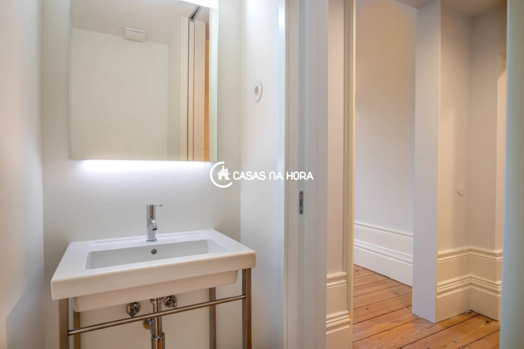 Apartamento T2 para Arrendamento em Cedofeita, Santo Ildefonso, Sé, Miragaia, São Nicolau e Vitória Foto 19