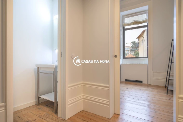 Apartamento T2 para Arrendamento em Cedofeita, Santo Ildefonso, Sé, Miragaia, São Nicolau e Vitória Foto 18