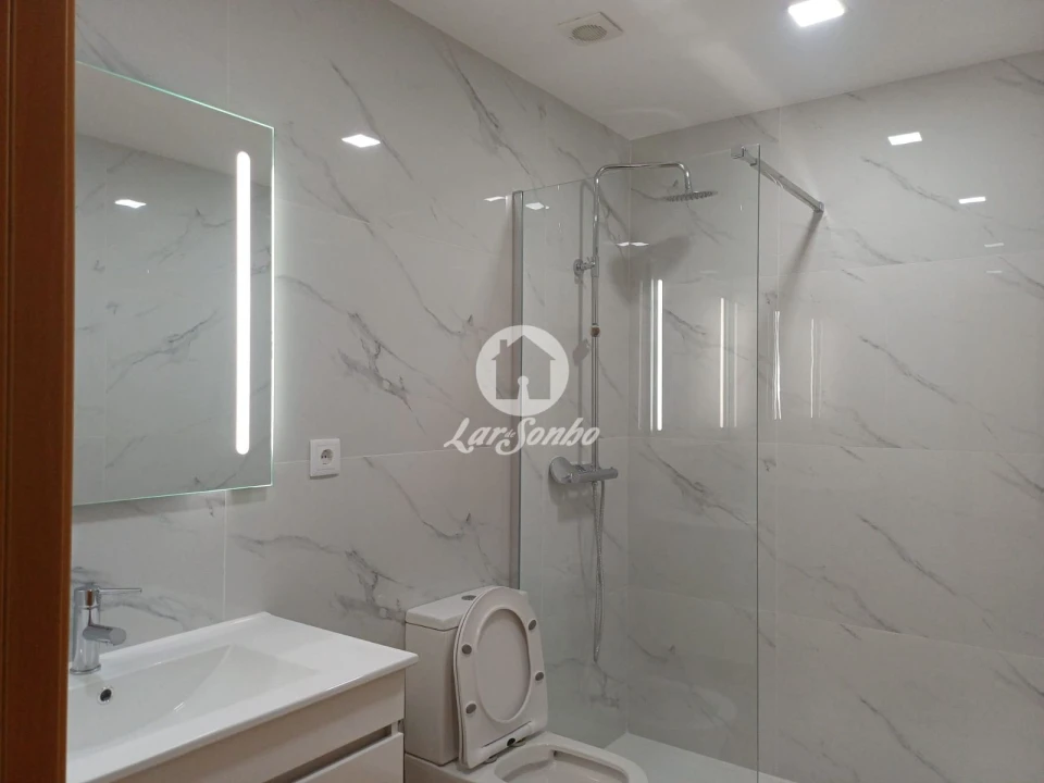 Apartamento T2 para Venda em Barroselas e Carvoeiro Foto 22