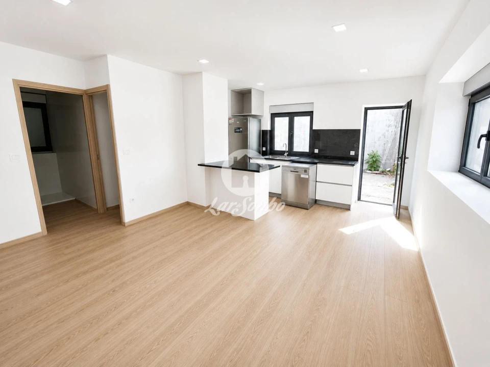 Apartamento T2 para Venda em Barroselas e Carvoeiro Foto 1