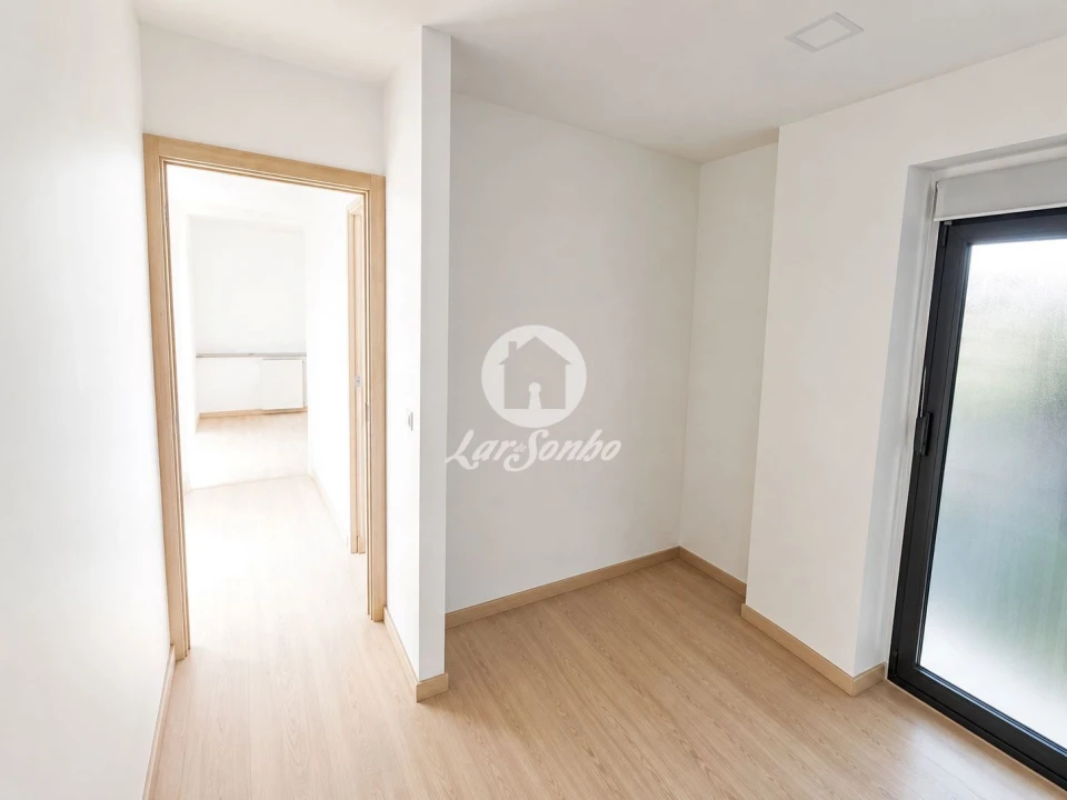 Apartamento T2 para Venda em Barroselas e Carvoeiro Foto 7