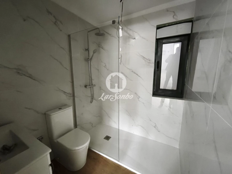 Apartamento T2 para Venda em Barroselas e Carvoeiro Foto 12