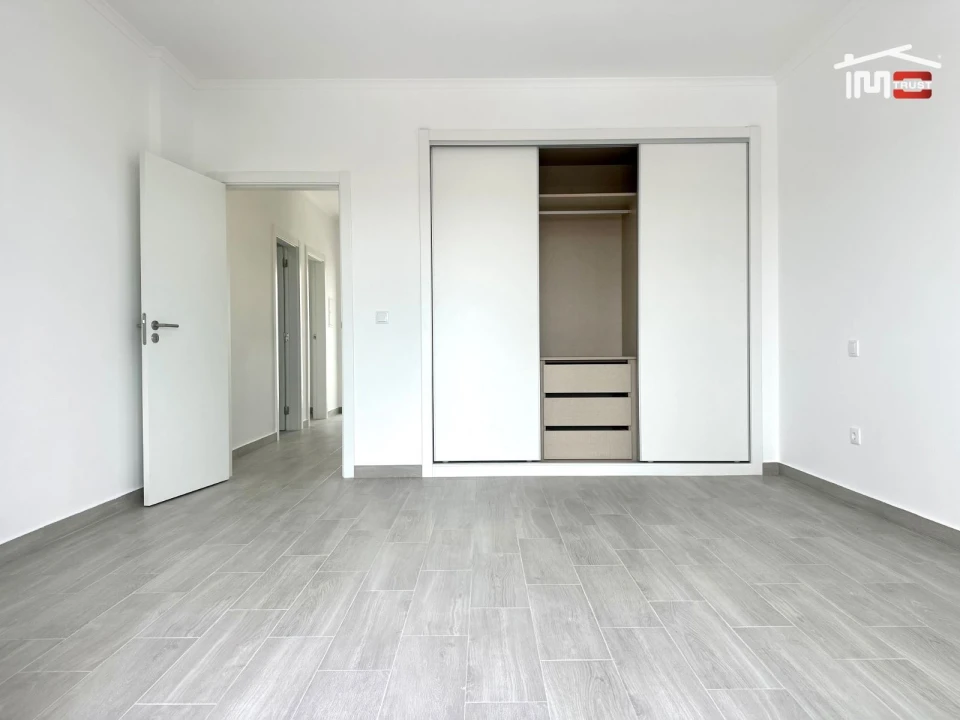 Moradia T4 para Venda em Atalaia e Alto Estanqueiro-Jardia Foto 21