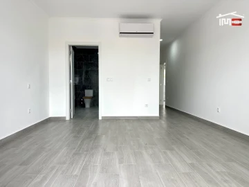 Moradia T4 para Venda em Atalaia e Alto Estanqueiro-Jardia