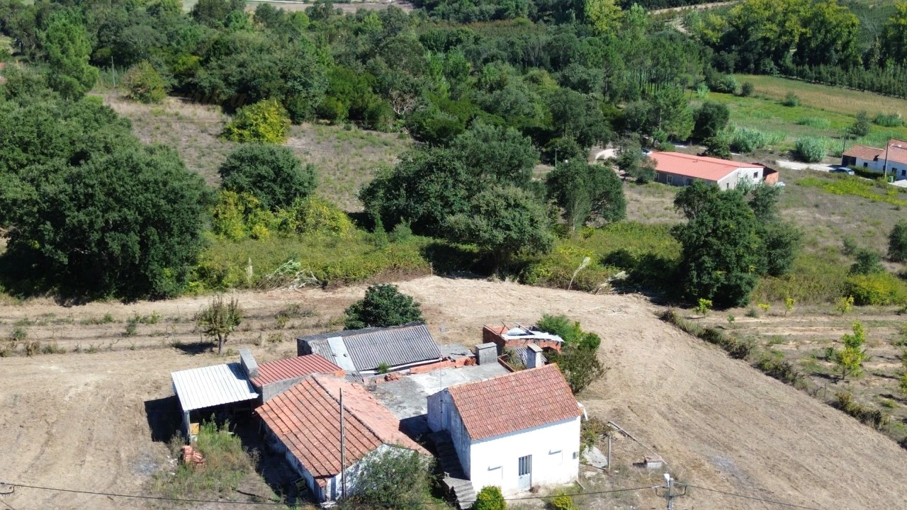 Quinta T4 para Venda em Cela Foto 1