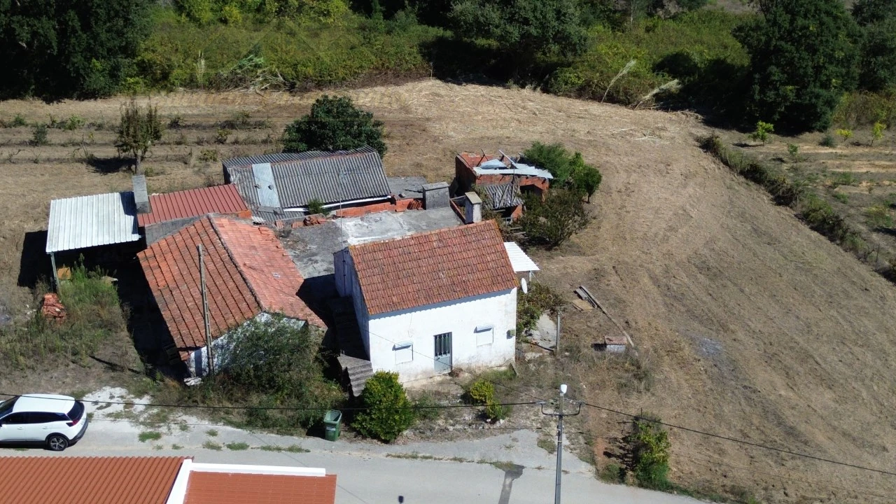 Quinta T4 para Venda em Cela Foto 46