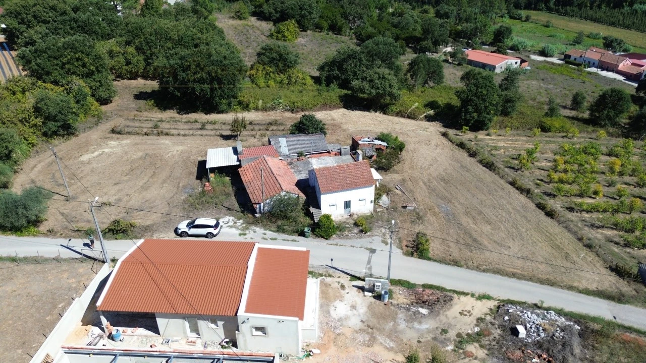 Quinta T4 para Venda em Cela Foto 48
