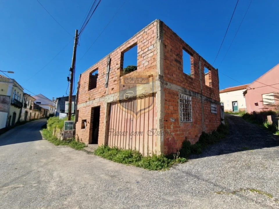 Moradia T3 para Venda em Santa Maria, São Pedro e Matacães Foto 2