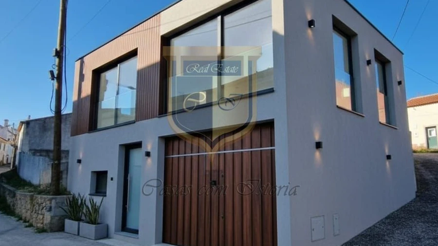 Moradia T3 para Venda em Santa Maria, São Pedro e Matacães