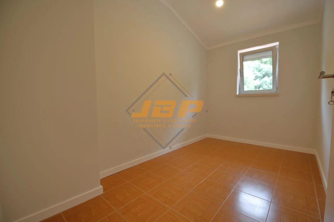 Apartamento T5 para Venda em Alcobaça e Vestiaria Foto 35