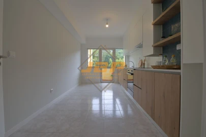 Apartamento T5 para Venda em Alcobaça e Vestiaria
