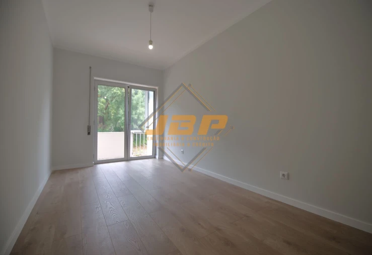 Apartamento T5 para Venda em Alcobaça e Vestiaria Foto 22
