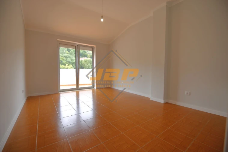 Apartamento T5 para Venda em Alcobaça e Vestiaria Foto 27