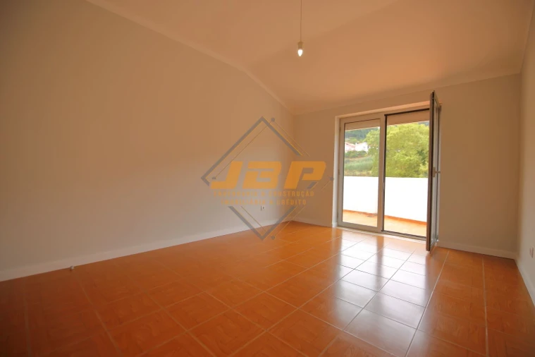 Apartamento T5 para Venda em Alcobaça e Vestiaria Foto 28