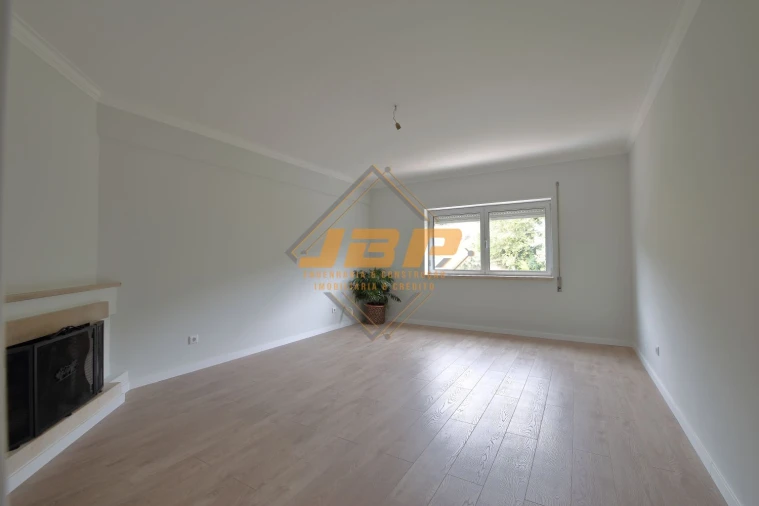 Apartamento T5 para Venda em Alcobaça e Vestiaria Foto 11