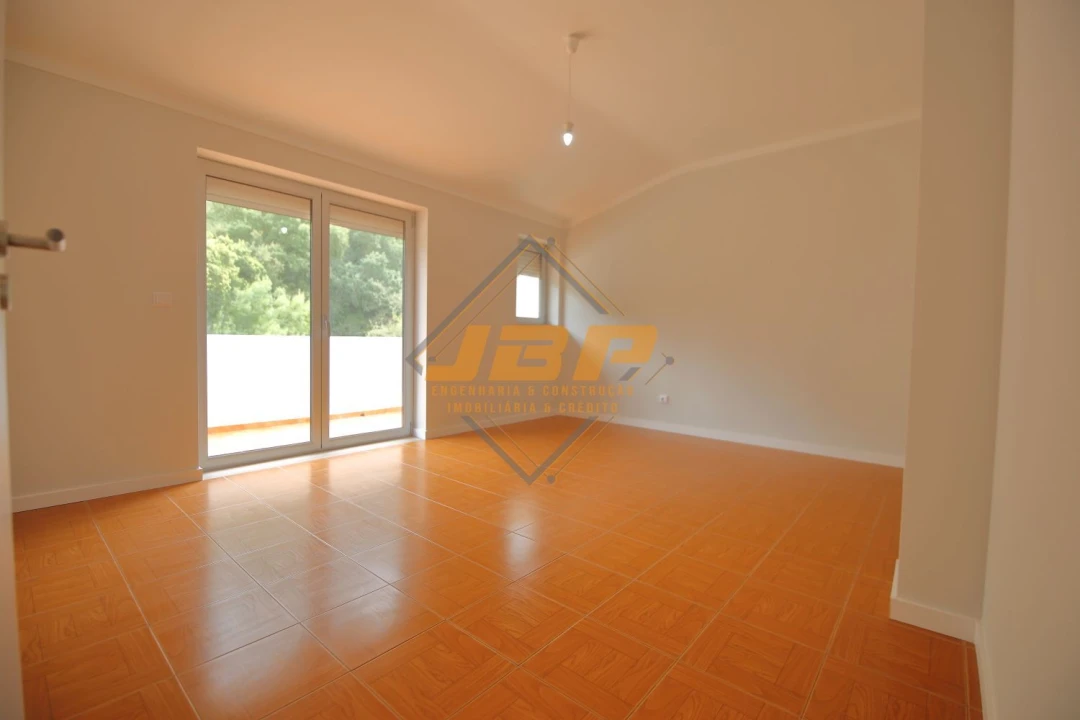 Apartamento T5 para Venda em Alcobaça e Vestiaria Foto 36