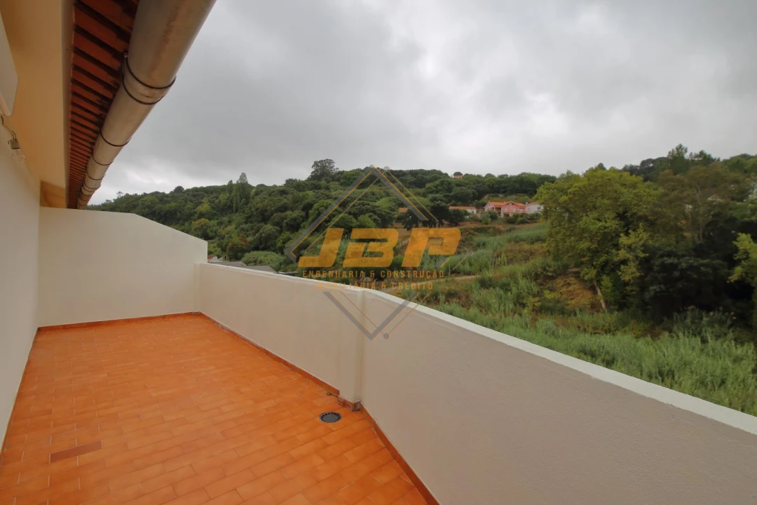 Apartamento T5 para Venda em Alcobaça e Vestiaria Foto 29