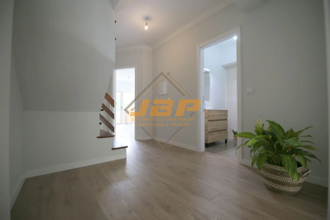 Apartamento T5 para Venda em Alcobaça e Vestiaria Foto 41