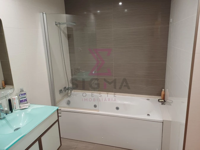 Apartamento T2 para Venda em Cadaval e Pêro Moniz Foto 3