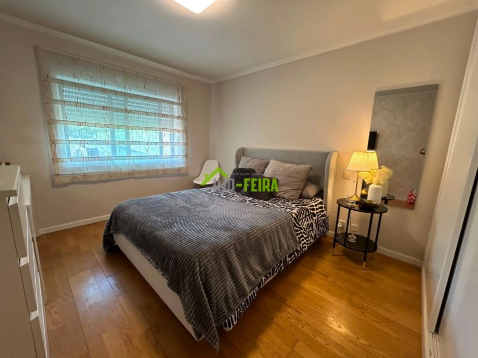Apartamento T2 para Venda em Arrifana Foto 13