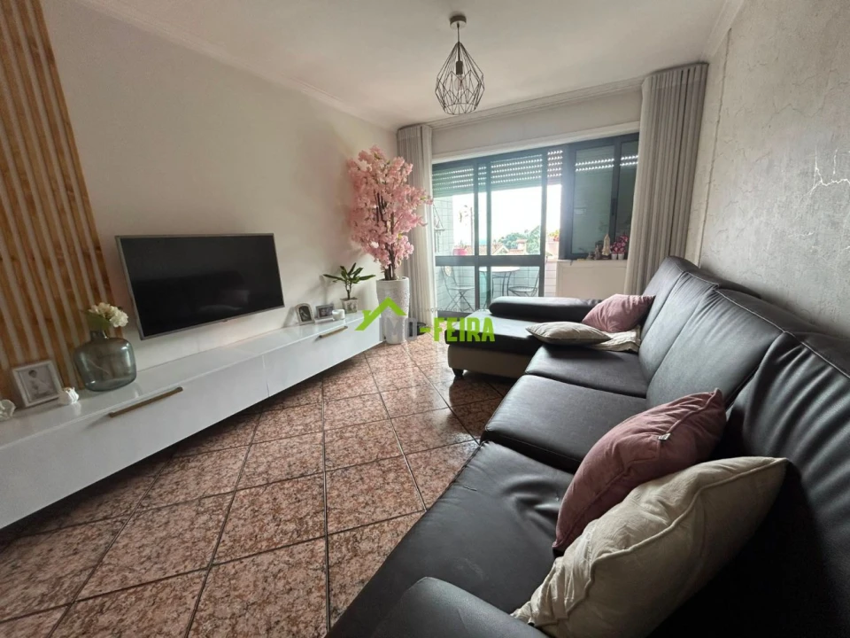 Apartamento T2 para Venda em Arrifana Foto 16