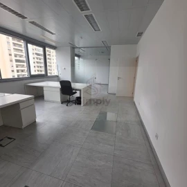 Loja para Arrendamento em Algés, Linda-A-Velha e Cruz Quebrada-Dafundo