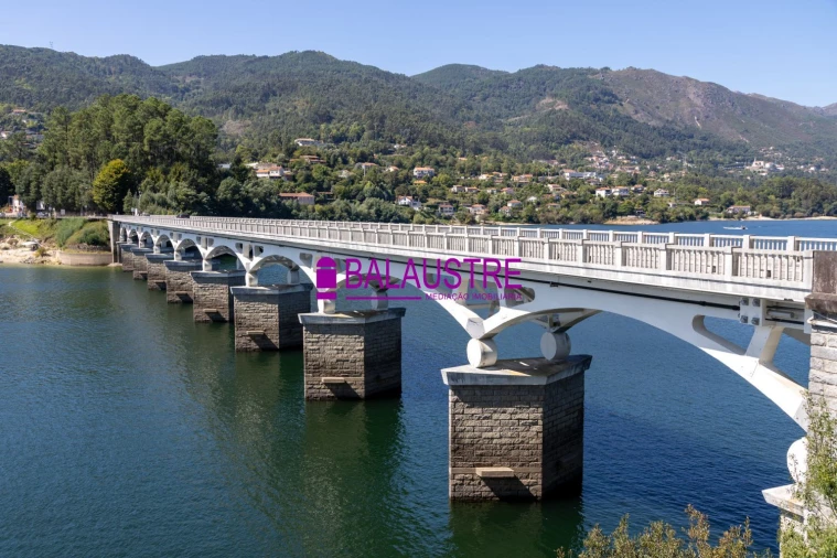 Moradia T5 para Venda em Vilar da Veiga Foto 13