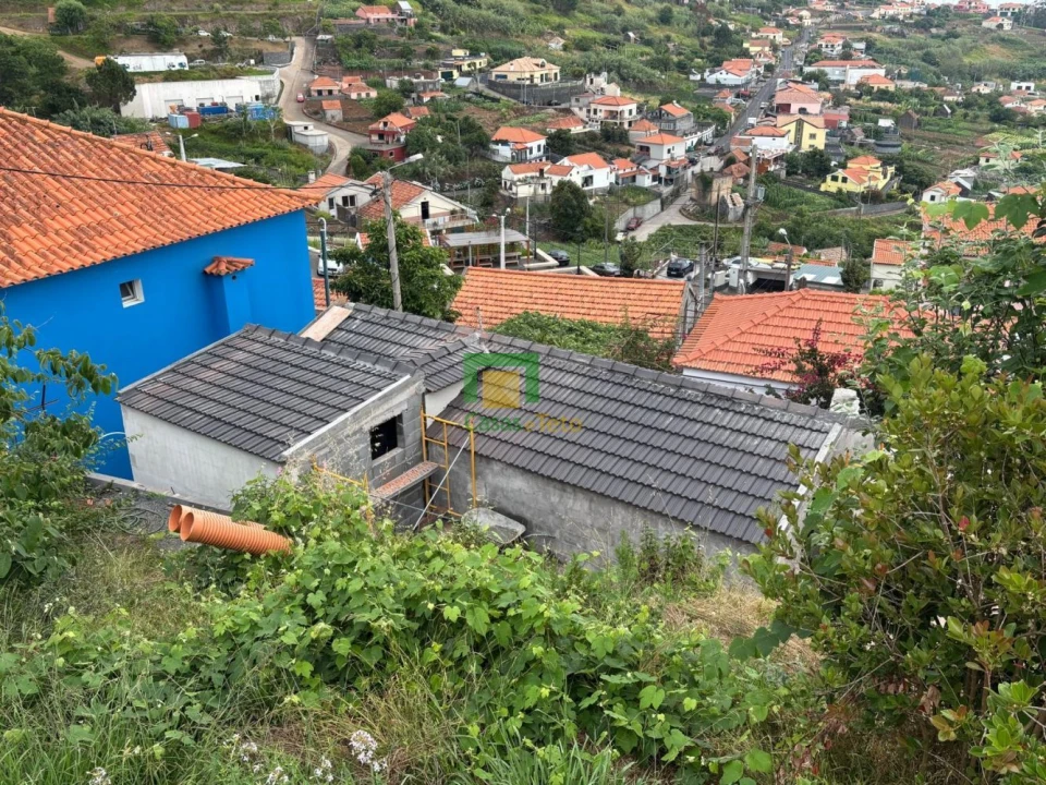 Moradia T2 para Venda em Canhas Foto 5