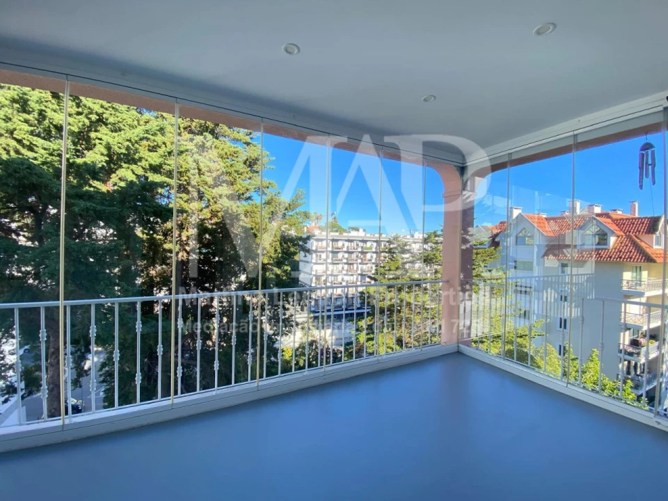 Apartamento T3 para Venda em Cascais e Estoril Foto 1