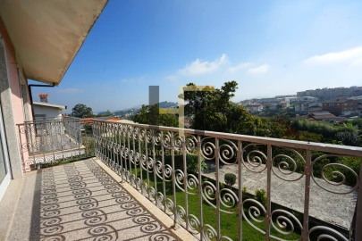 Moradia T3 para Venda em Ferreiros e Gondizalves