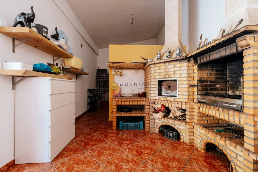Moradia T4 para Venda em Antuzede e Vil de Matos Foto 48
