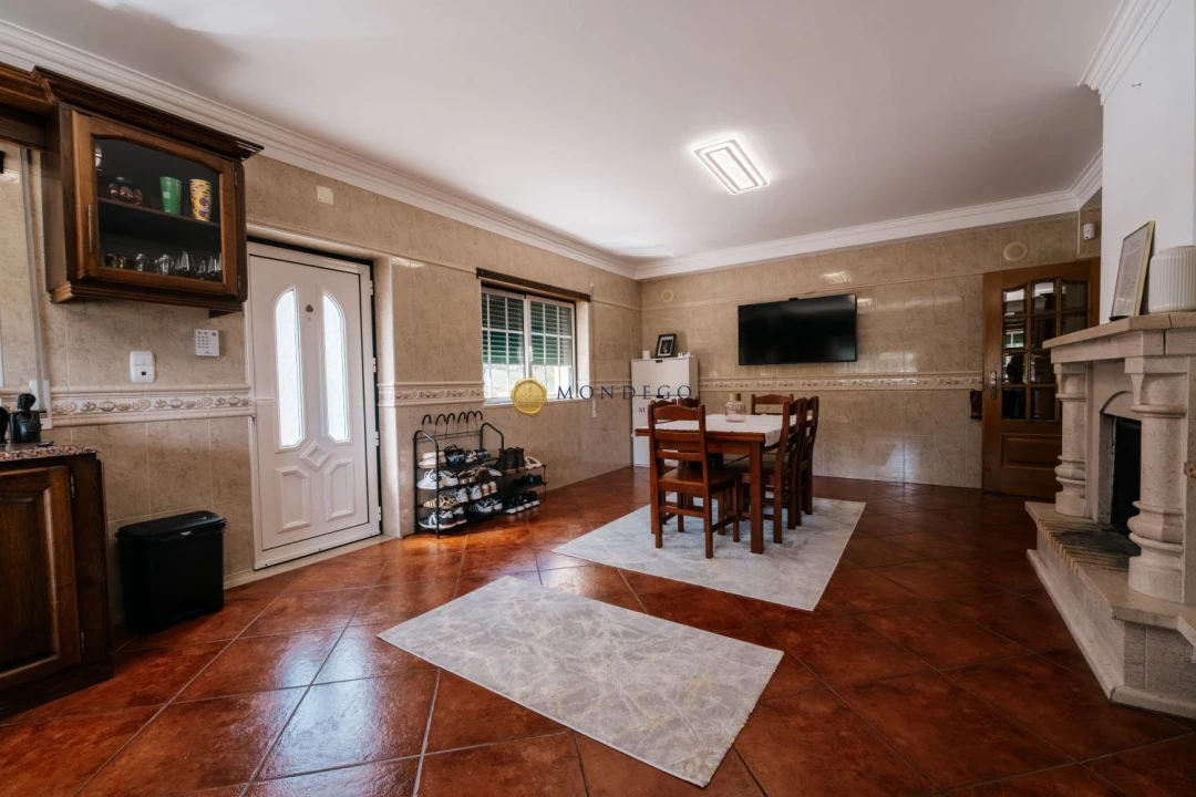 Moradia T4 para Venda em Antuzede e Vil de Matos Foto 19