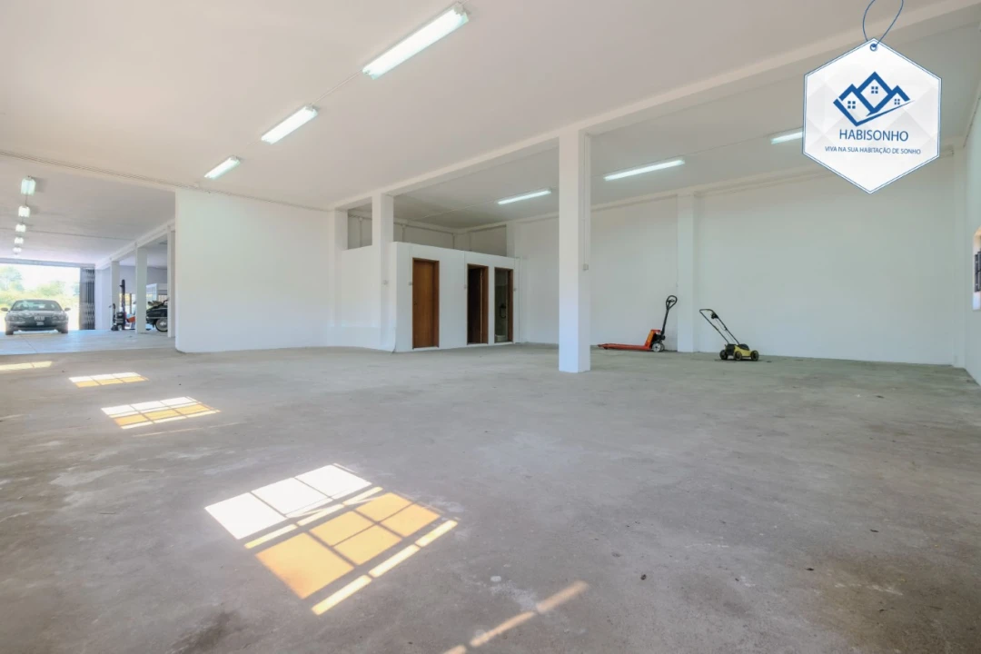 Armazém para Arrendamento em Campo e Sobrado Foto 1