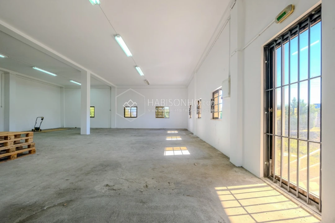 Armazém para Arrendamento em Campo e Sobrado Foto 6