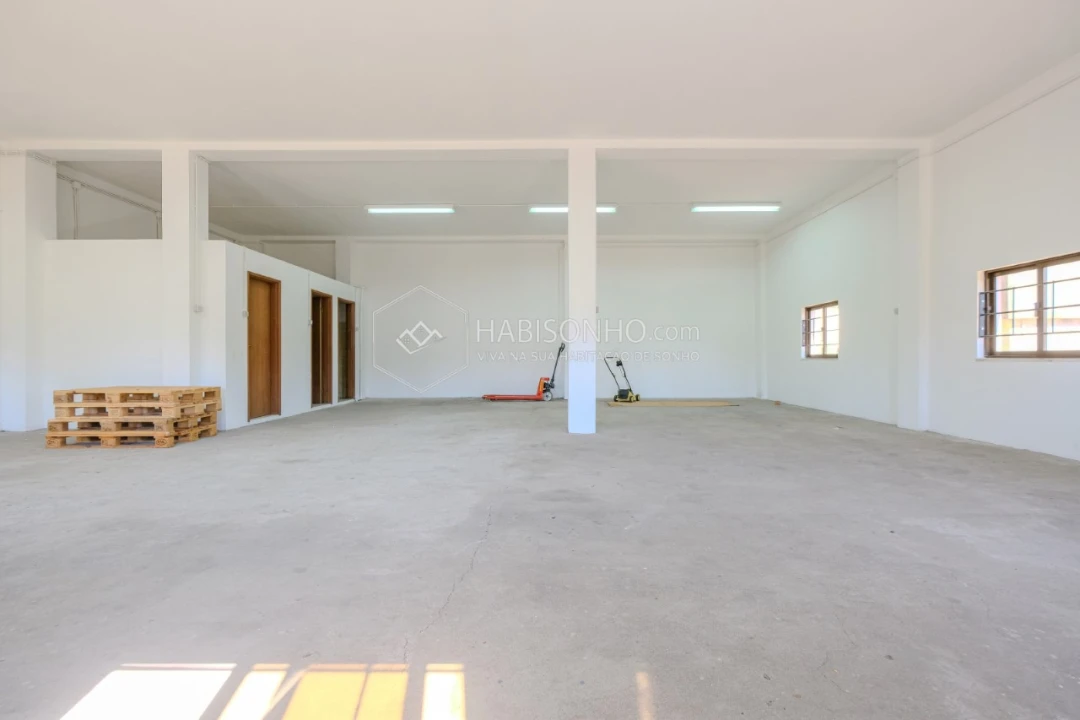 Armazém para Arrendamento em Campo e Sobrado Foto 12