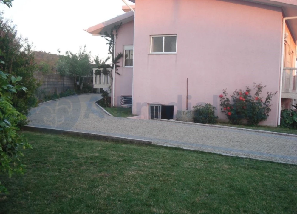 Moradia T5 para Venda em Vila do Conde Foto 1