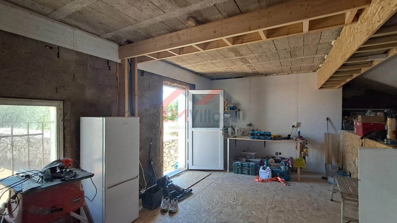 Moradia T2 para Venda em Salir Foto 4
