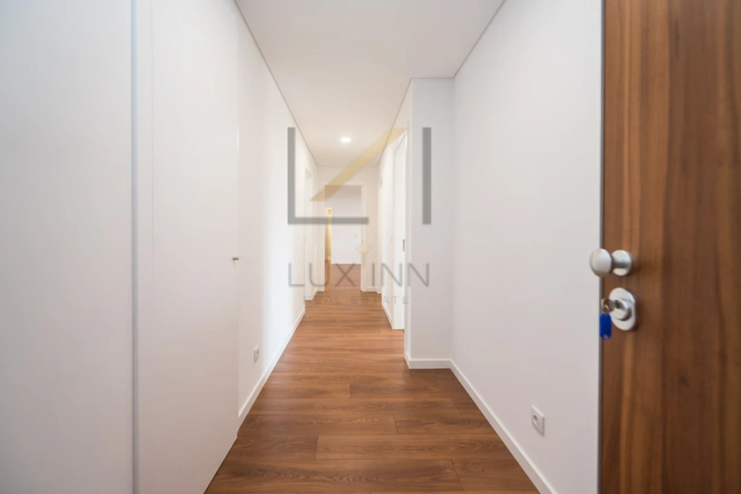 Apartamento T4 para Venda em Alcabideche Foto 4