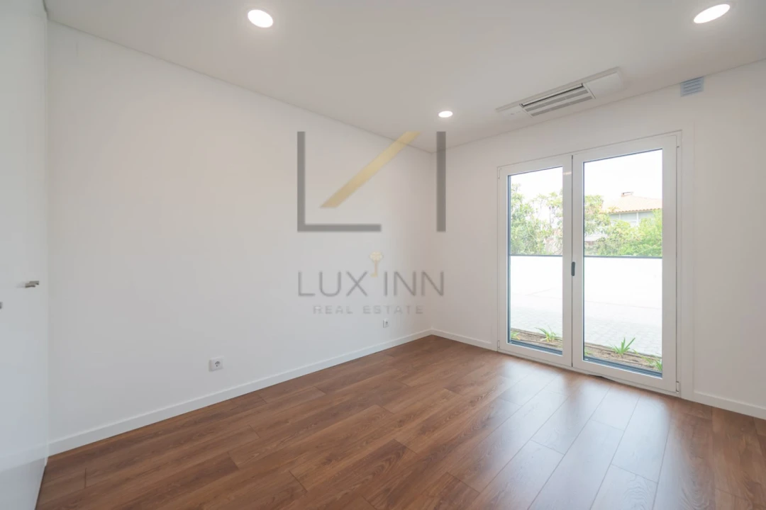 Apartamento T4 para Venda em Alcabideche Foto 6