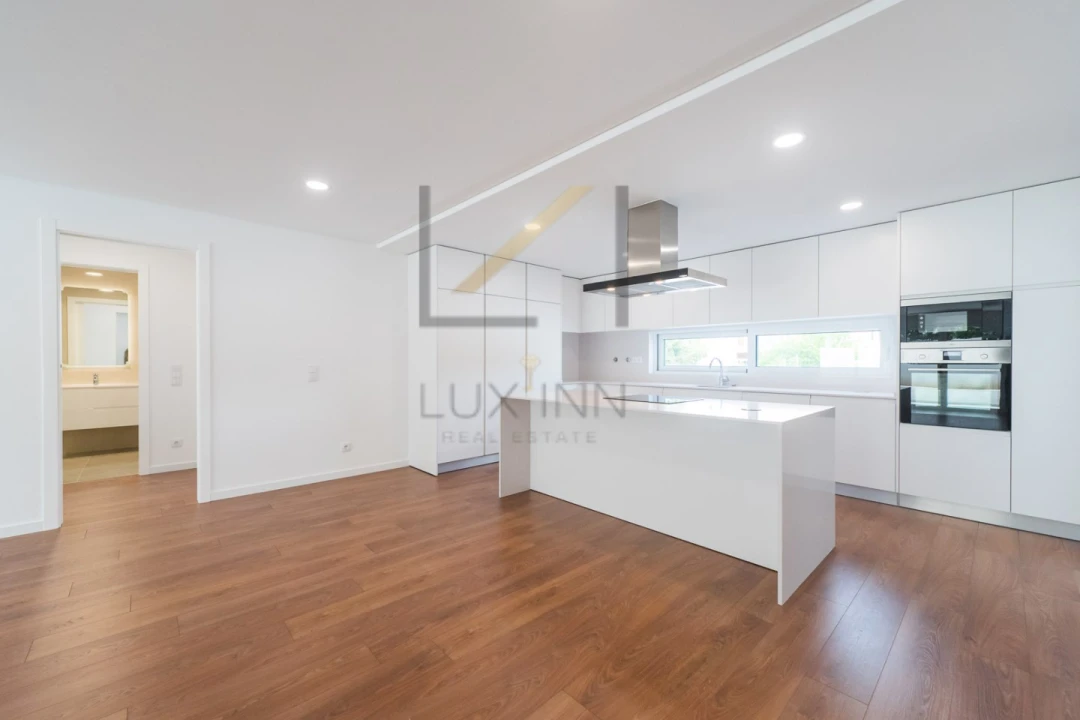 Apartamento T4 para Venda em Alcabideche Foto 12