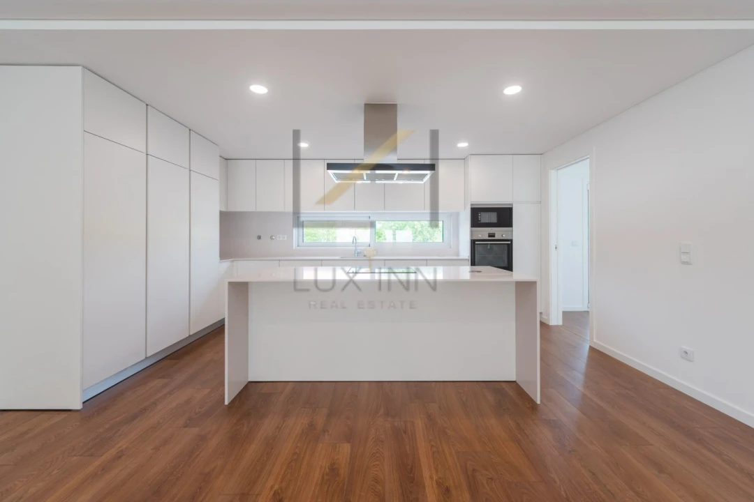 Apartamento T4 para Venda em Alcabideche Foto 13